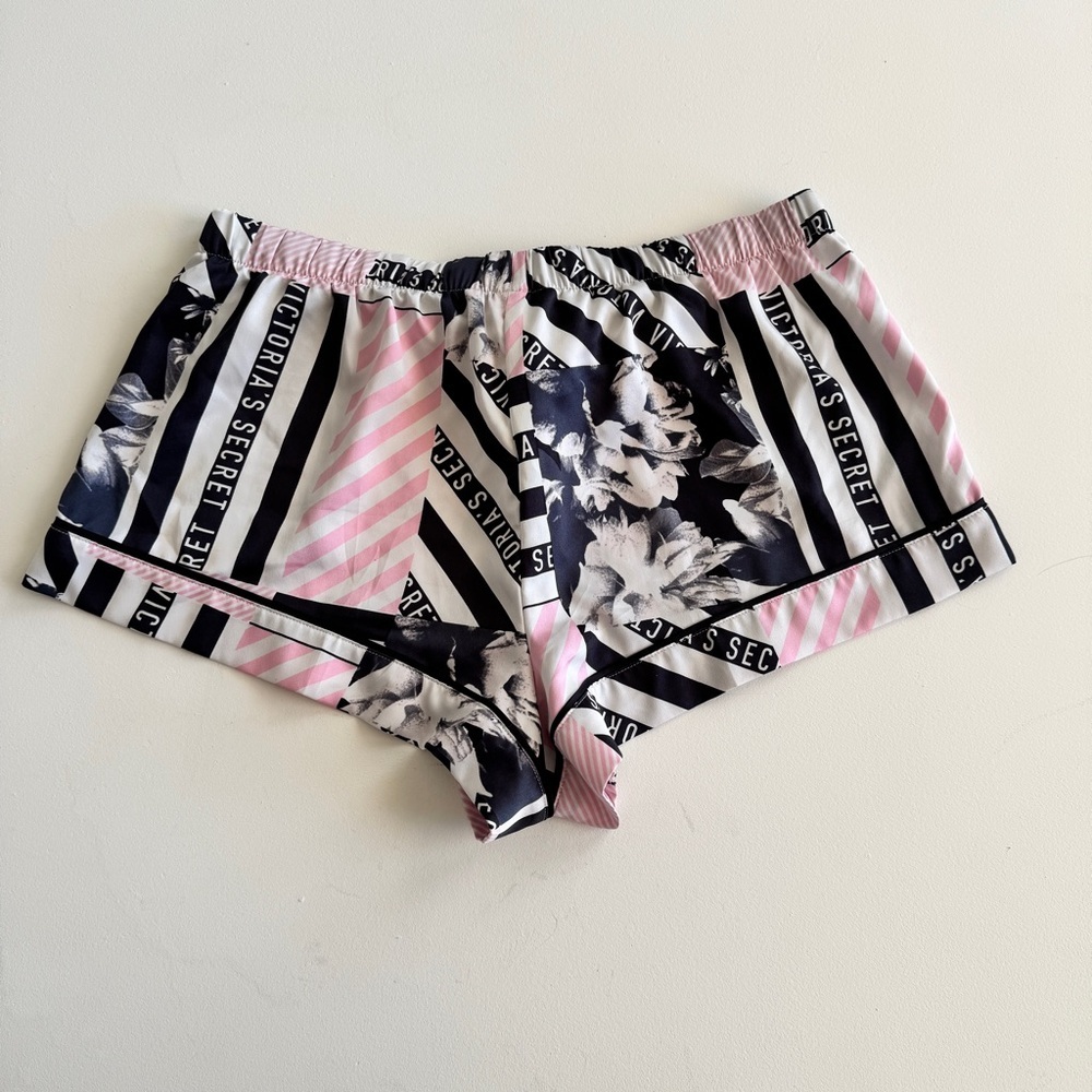 Victoria's Secret - Angel PJ Shorts and Tee in White Pink & Black - Picture 3 of 7